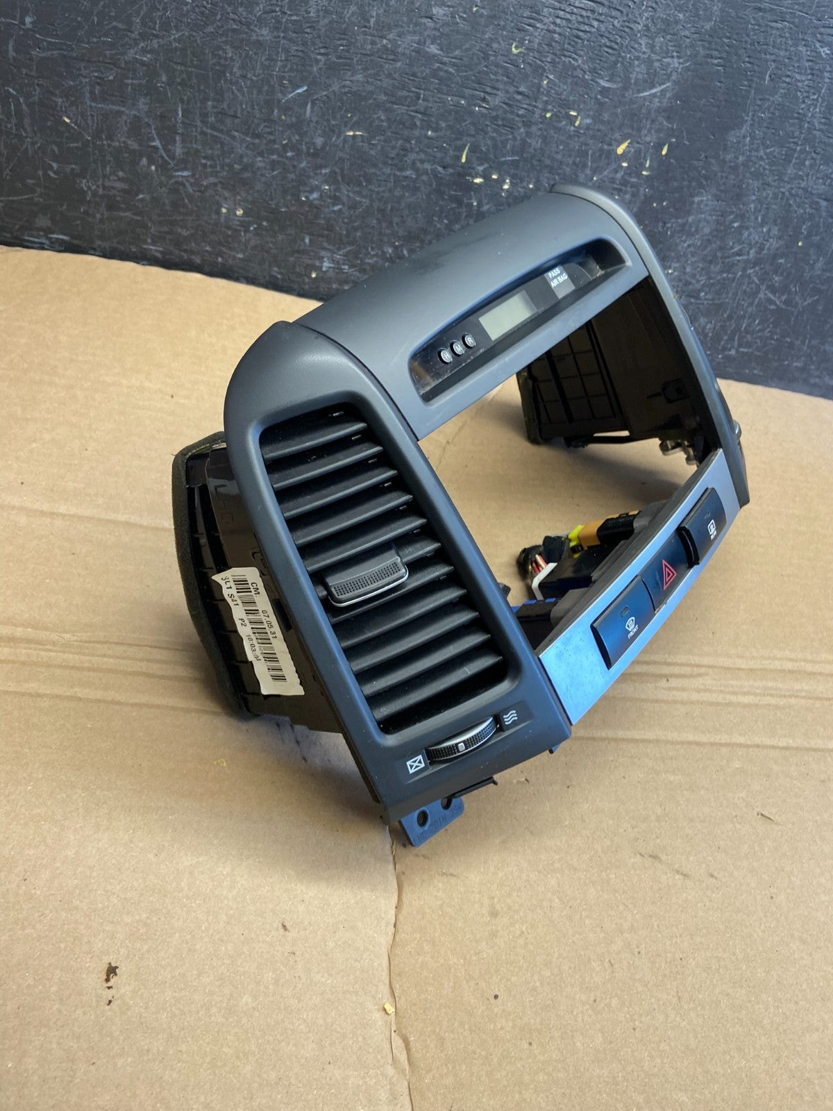 2007 to 2009 Hyundai Santa Fe Center Dashboard Radio Bezel Trim AF6124 DG1