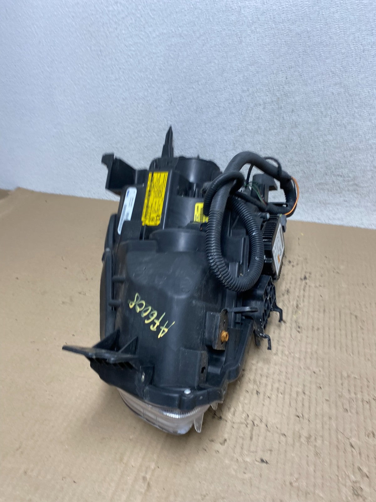 2009 - 2014 Nissan Maxima Headlight Right Passenger Xenon HID TYC AF6008 DW9