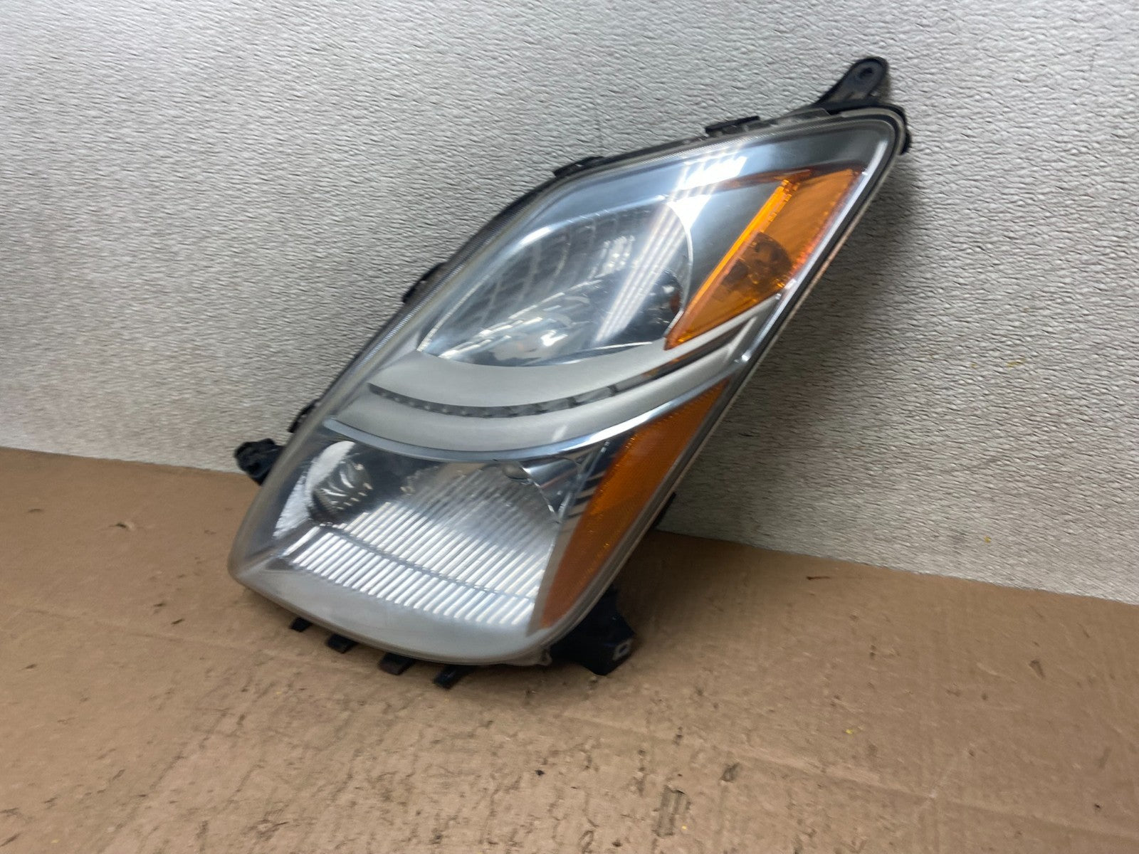 2006-2009 Toyota Prius Left Driver LH Side Blue Headlight Halogen Oem Y4952 DW1