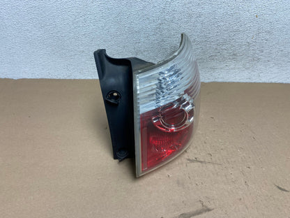 2007 to 2012 GMC Acadia Halogen Tail Light Right Passenger RH Side AG3384 LK2
