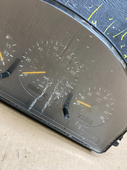 1998-2005 Mercedes W163 ML320 ML430 Instrument Cluster Speedometer Z0136 DG1