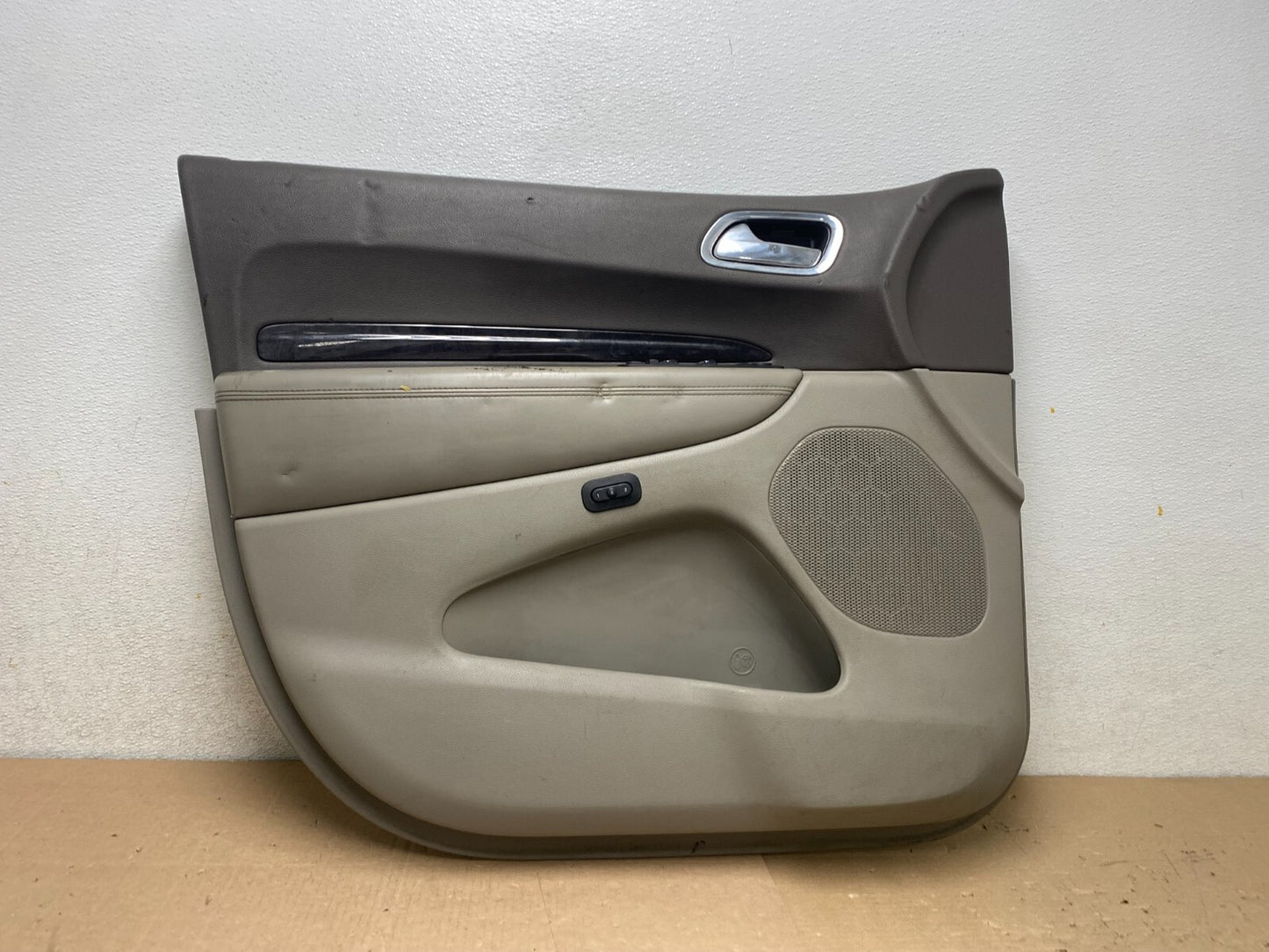 2011 to 2020 Dodge Durango Left Driver LH Front Panel  Door Oem j1480 DG10