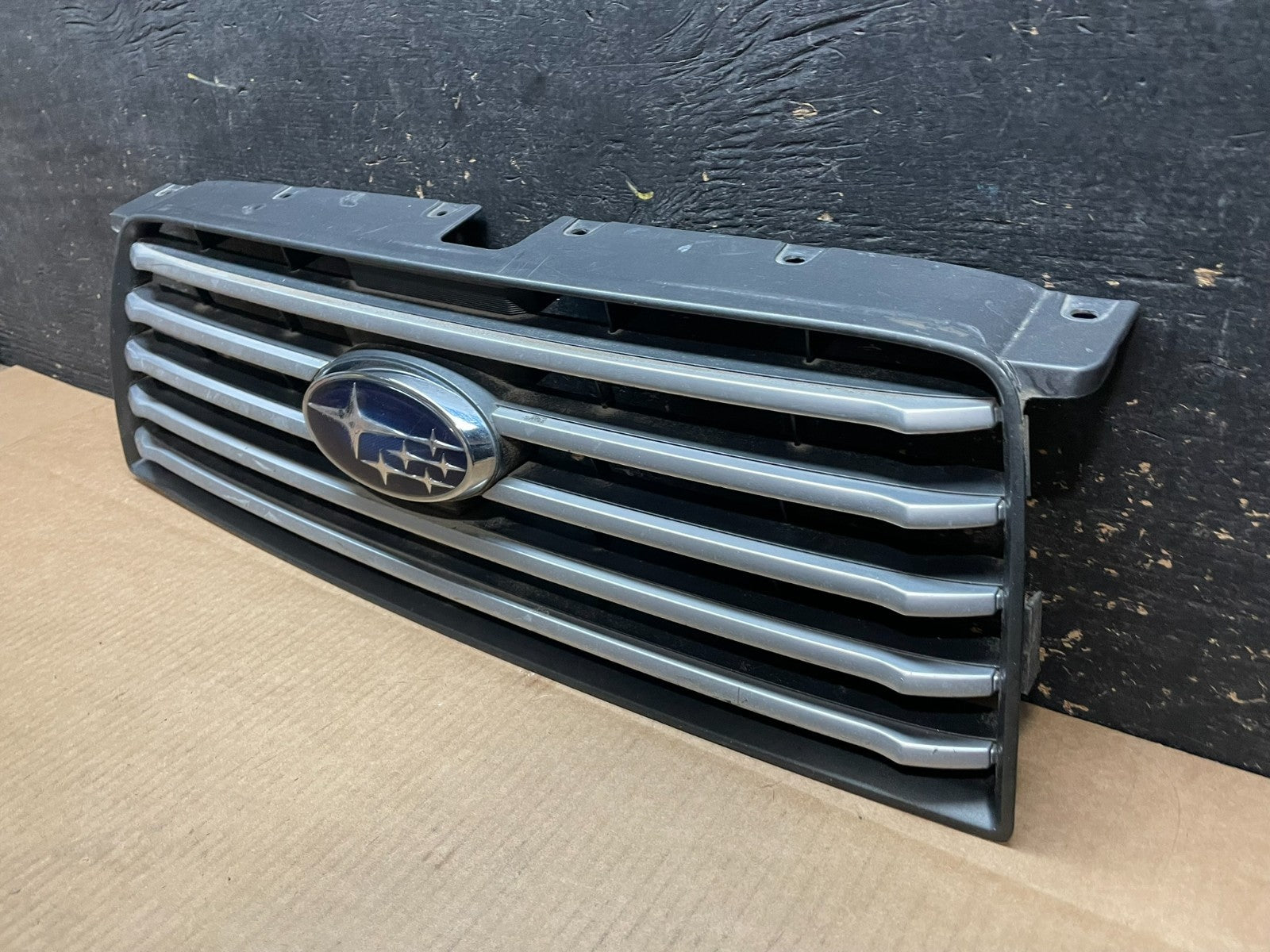 2006 to 2008 Subaru Forester Front Upper Grill Grille Oem AA9092 DG2
