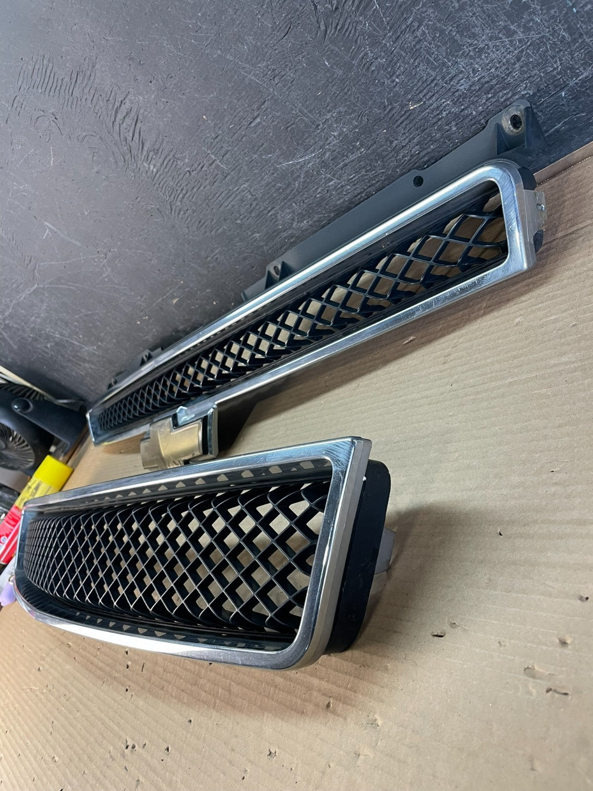 2007 to 2014 Chevrolet Tahoe Suburban Lower Upper Grill Grille Set AE9957 DG1