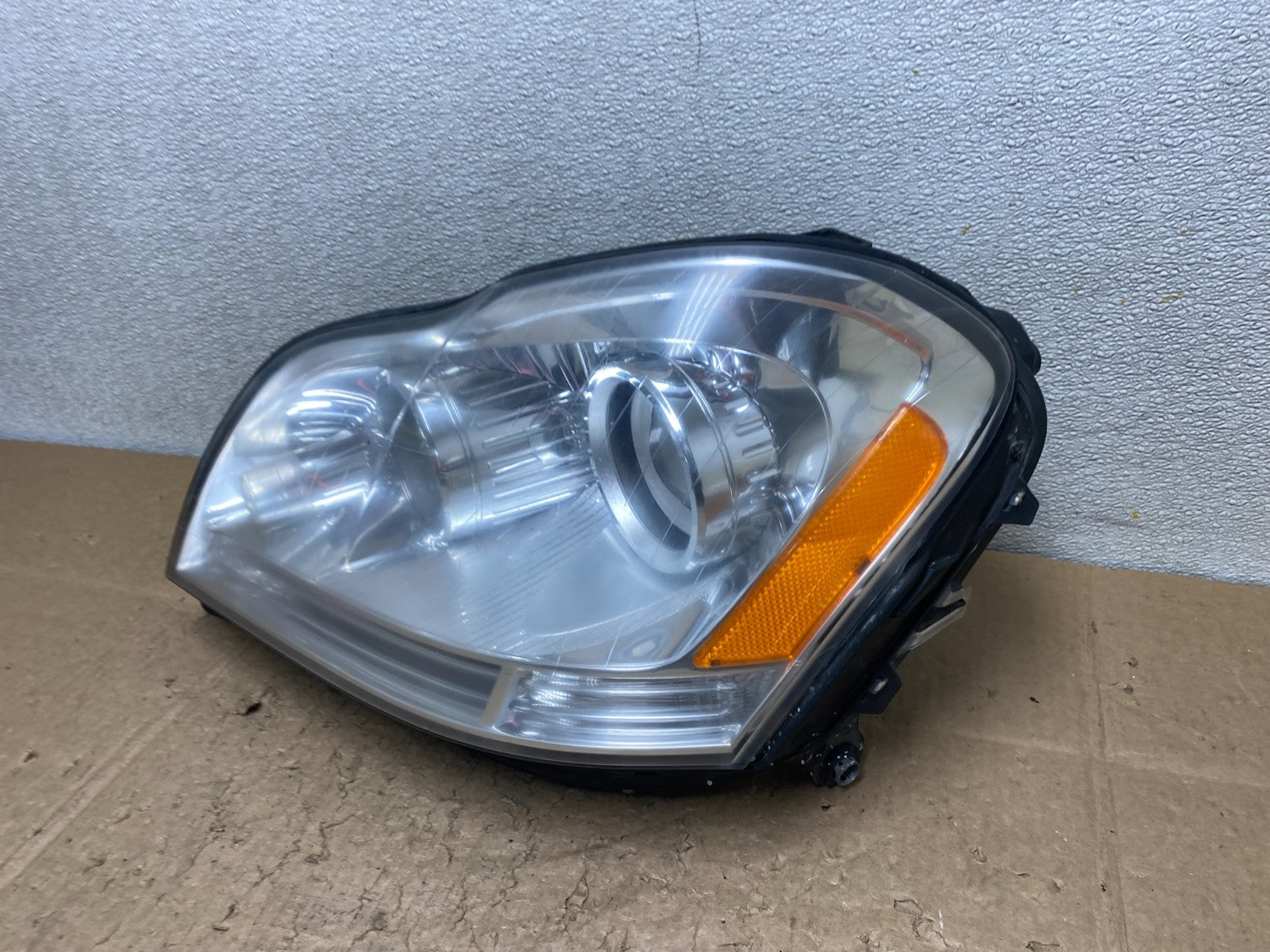2007 to 2009 Mercedes GL-Class GL450  Left Driver Halogen Headlight OEM Z1205 DG1