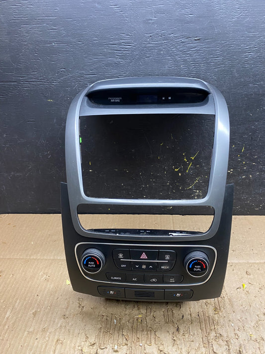 2014 2015 Kia Sorento Temp AC Climate Control Panel Trim 972501u585 V9972 DG0