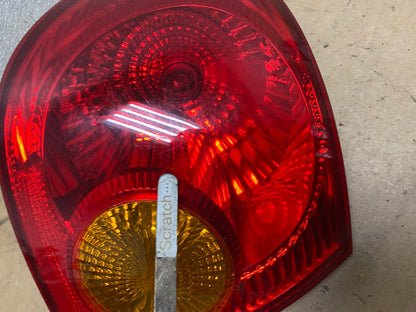 2003 to 2005 Toyota Corolla Left Driver Lh Side Tail Light X5041 DW3