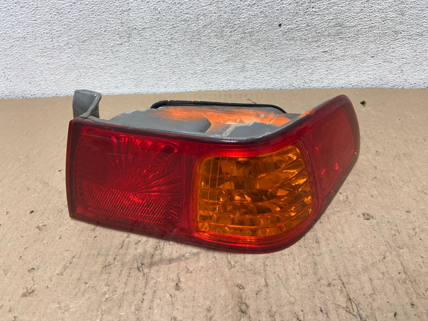 2000 to 2001 Toyota Camry Right Passenger Rh Tail Light AF4273 LK0
