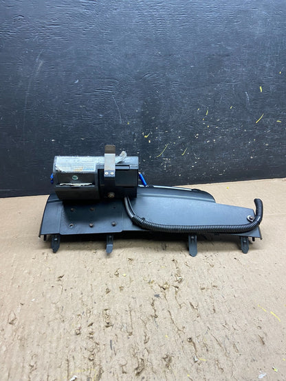 2012 2013 2014 Toyota Prius V Center Dash A/C Air Vents With Trim T6385 PS3