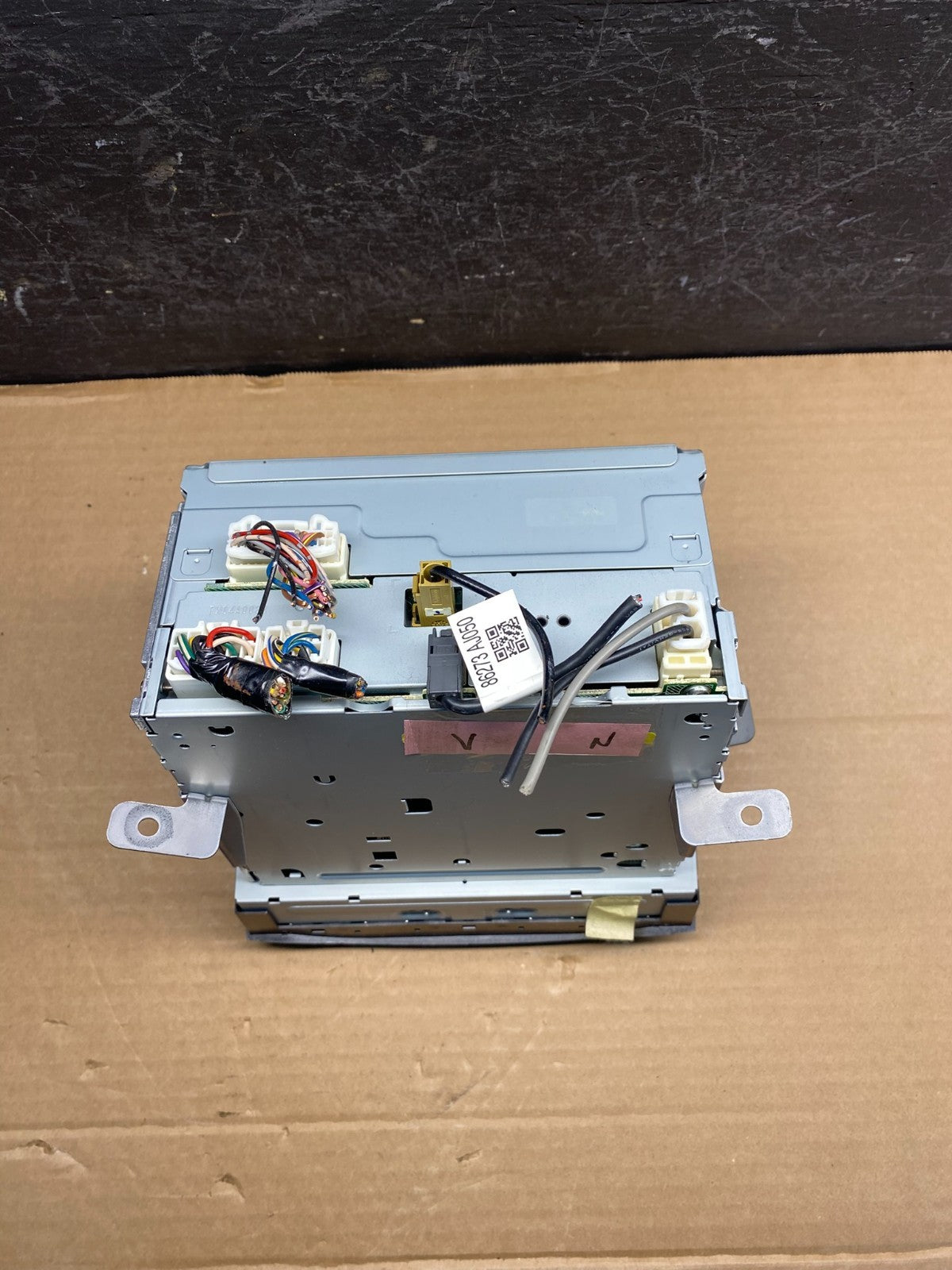 2013 to 2014 Subaru Outback Legacy Am Fm Cd Player AM/FM Radio AD7607 DG5