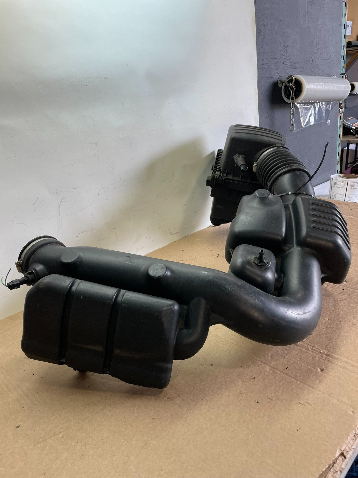 2011 - 2013 Dodge Durango 3.6L Resonator Air Intake Tube ag7635 DG2