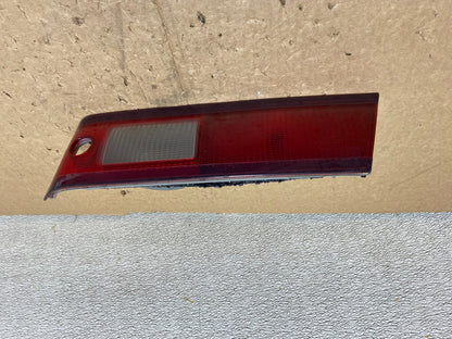 1997 1998 1999 Toyota Camry Tail Light Inner Right Passenger Oem V0270 DW0
