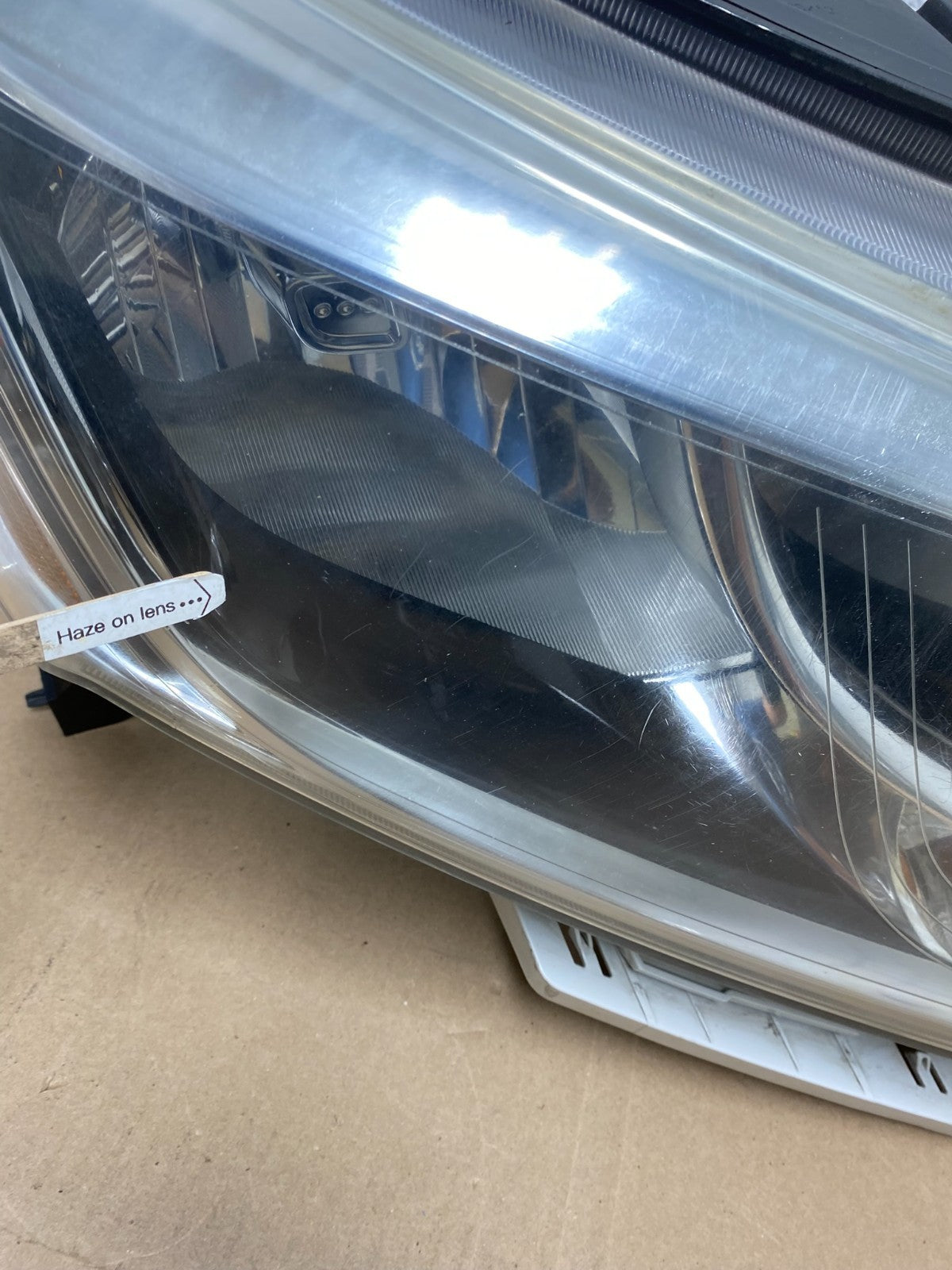 2013 to 2016 Nissan Pathfinder Right Passenger RH Side Headlight AE6631 DW4