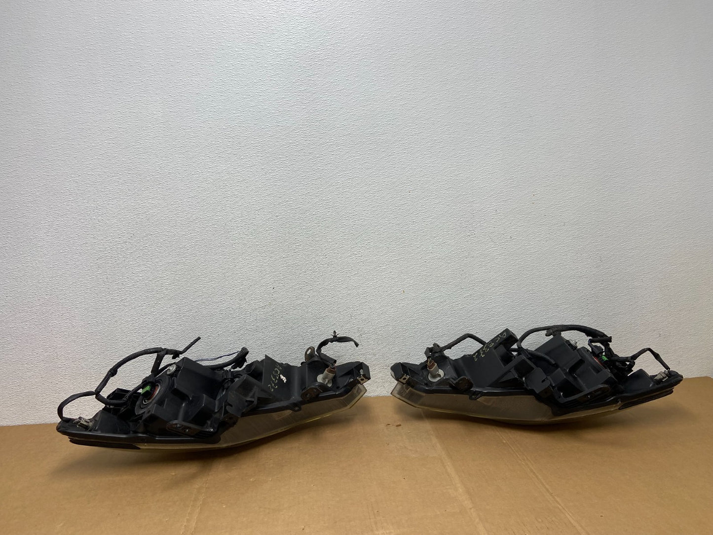 Halogen 2011 2012 2013 2014 Nissan Murano Headlights Left+Right AC8372 DW7