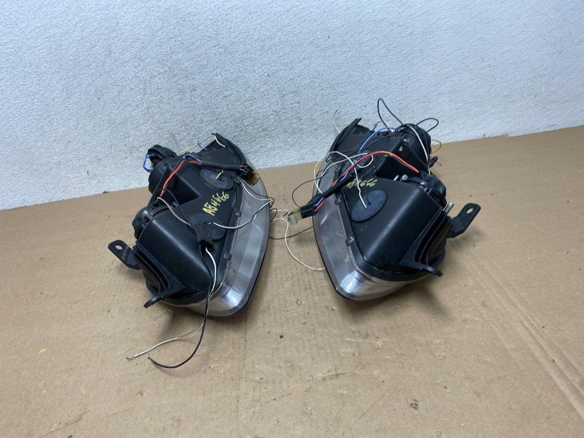 2004 to 2006 Chevrolet Aveo Sedan Aveo5 Left+Right Side Headlights AG466610