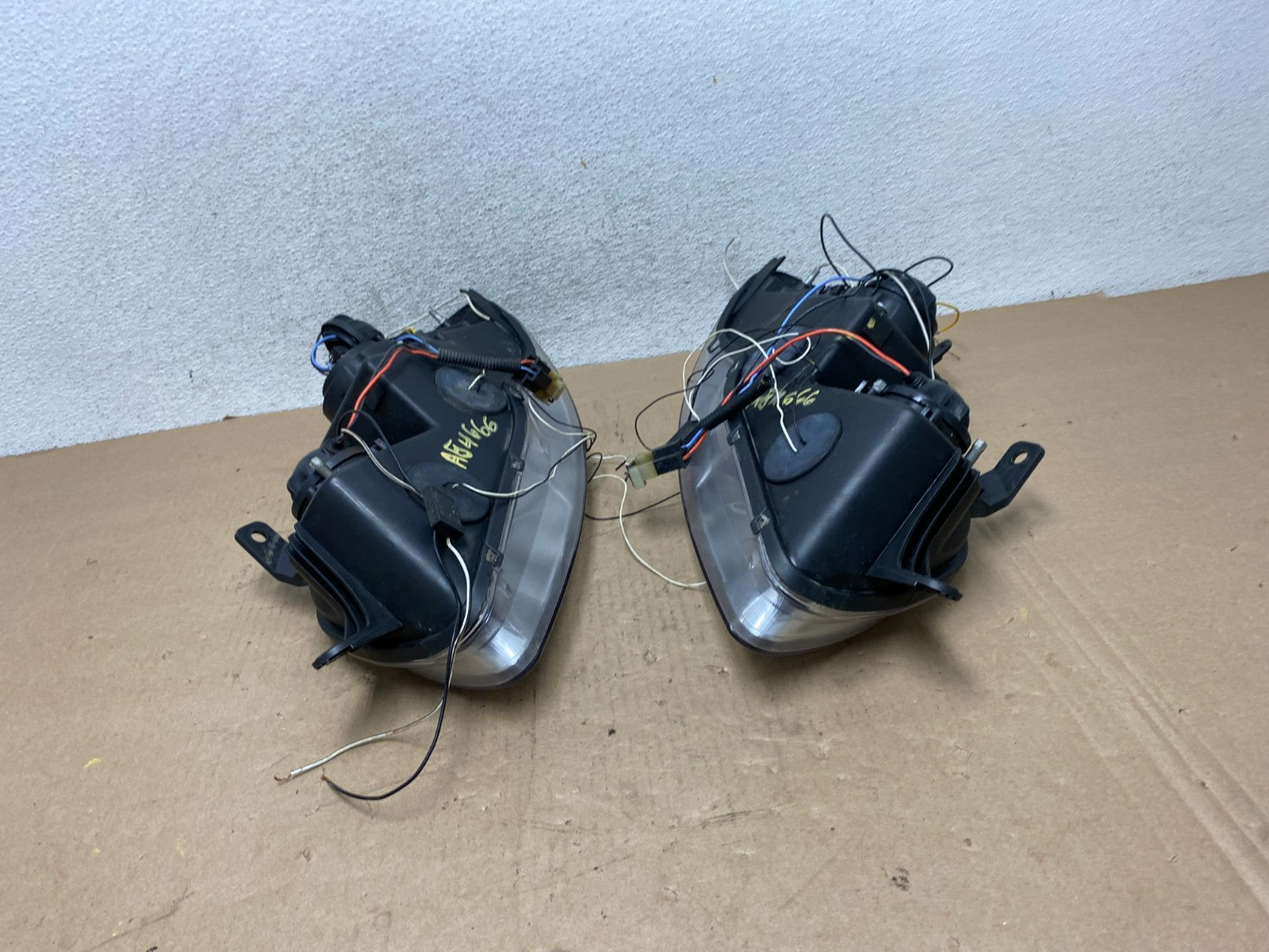 2004 to 2006 Chevrolet Aveo Sedan Aveo5 Left+Right Side Headlights AG466610
