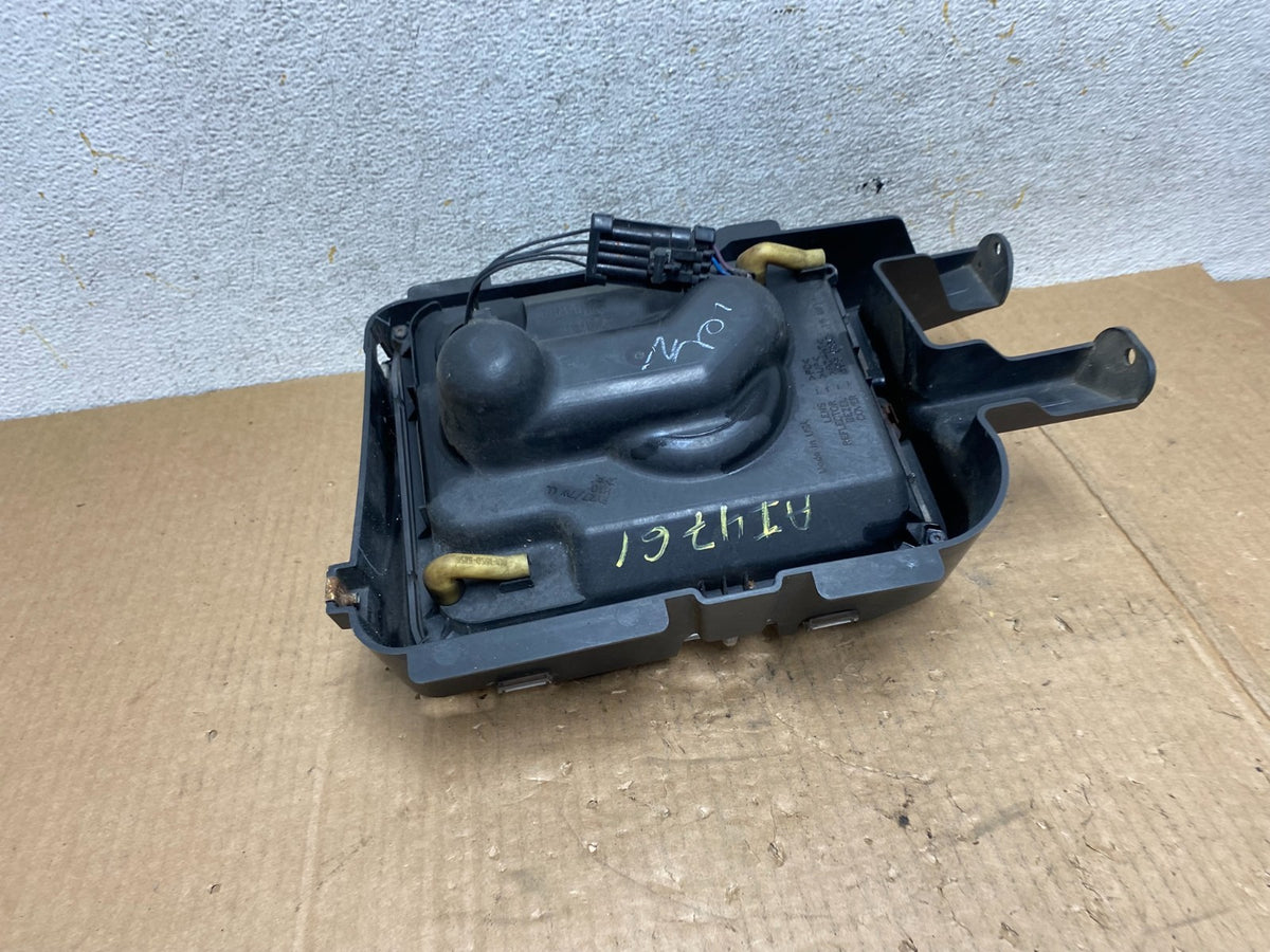 2004 to 2009 Cadillac SRX Left Driver LH Side Front Fog Light AI4761 DW6