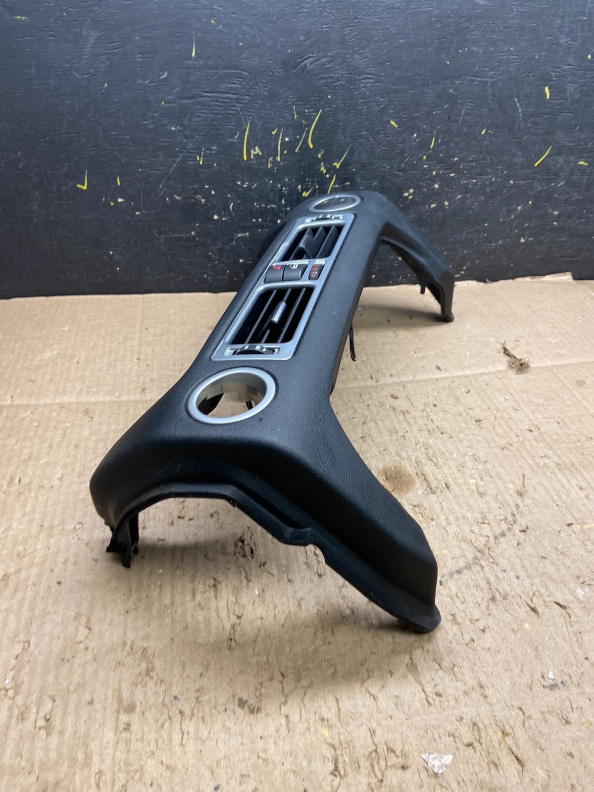 2010 2011 2012  Land Rover Range Rover Center Dash Air Vent Trim Y8066 DG1