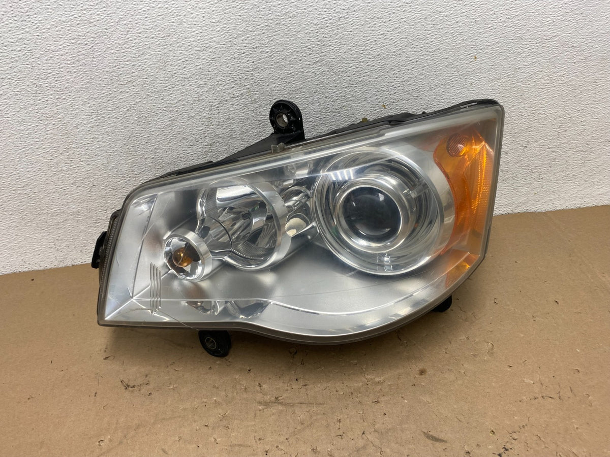 2008 to 2016 Chrysler Town and Country Left Driver LH Xenon Headlight AG4295 DW0