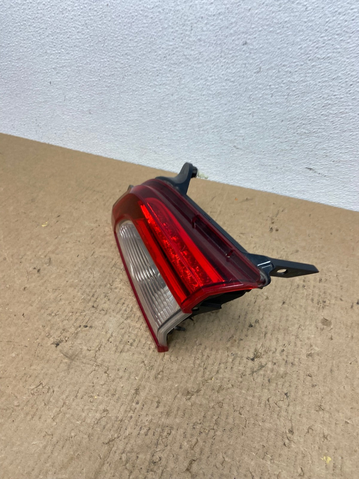 2015 - 2019 Subaru Outback Right Passenger RH Inner Tail Light OEM AC1619 LK1