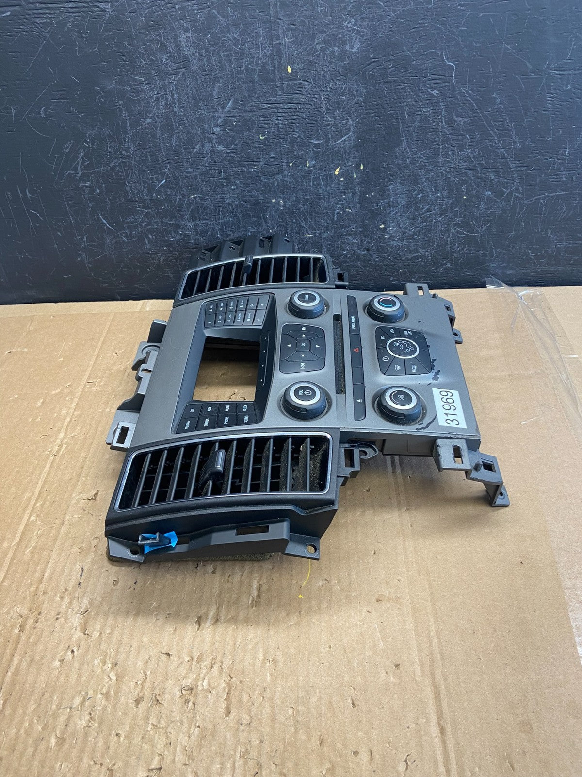 2010-2012 Ford Taurus Front Center Console Climate Radio Control Panel ad2253 DG1