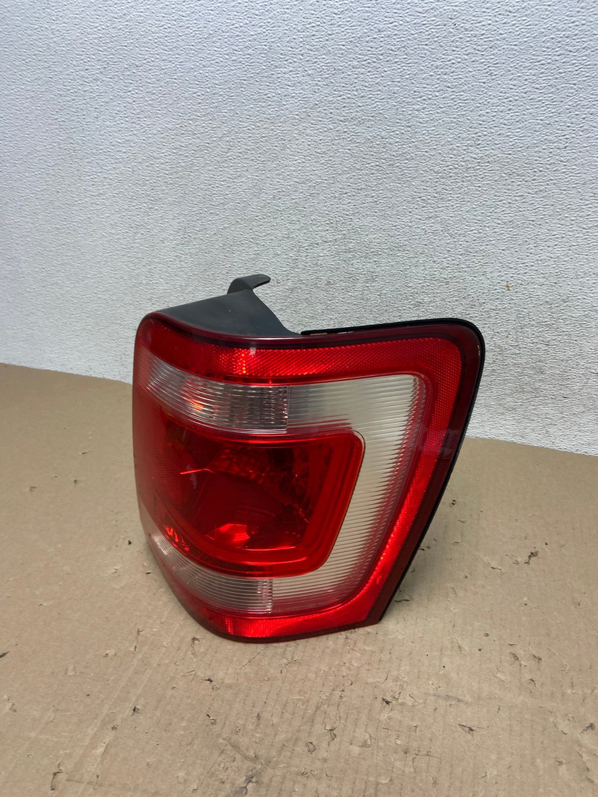 2008 to 2012 Ford Escape Right Passenger RH Side Tail Light AG6986 LK0