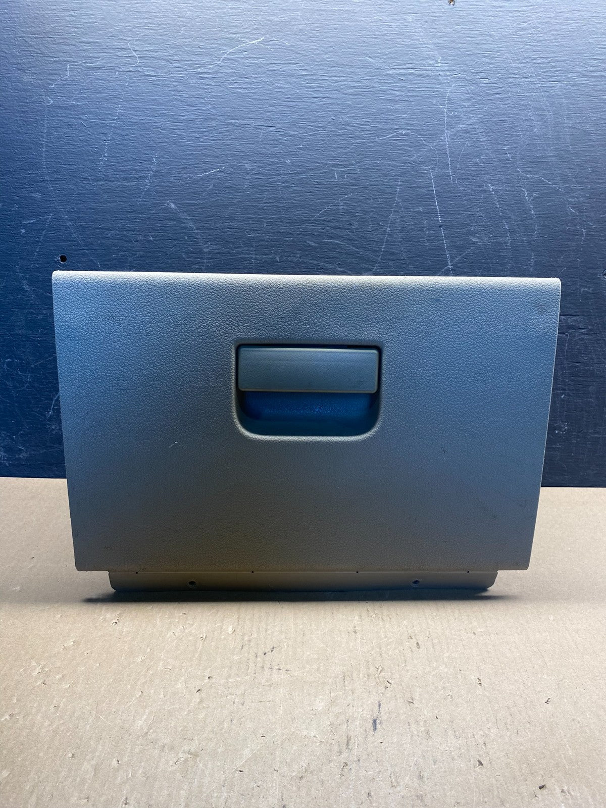 2004 to 2008 Ford F-150 Front Right Passenger Storage Glove Box AG1868 DG0