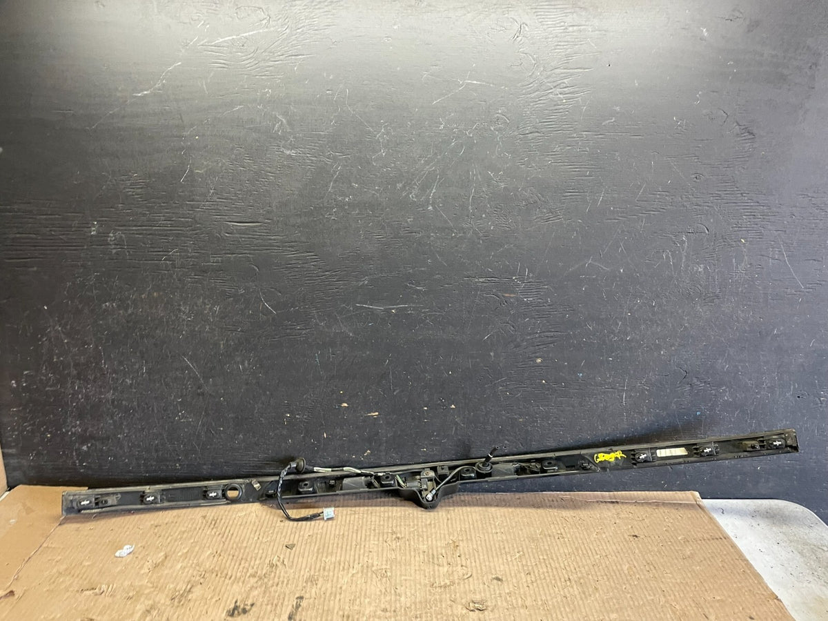 2016 - 2019 Ford Explorer Interceptor Rear Tailgate Molding With Camera M2930 DG8