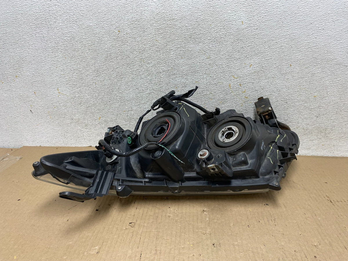 2011 to 2013 Honda Odyssey Front Right Passenger Headlight Halogen AH5827 DW7