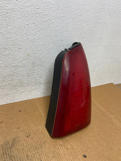 2000 to 2005 Cadillac Deville Right Passenger Rh Side Tail Light AE2651 LK2