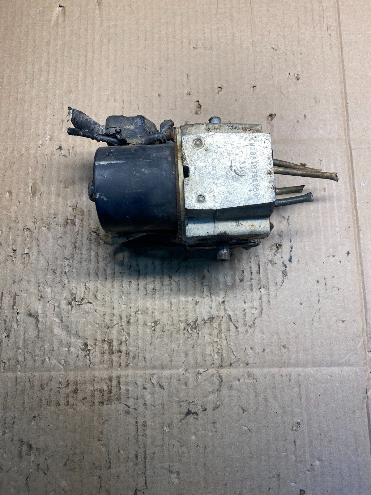 2002 GMC Yukon Denali ABS Anti Lock Brake Pump AB2784 DG0