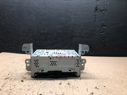 2016 Lincoln Mkt Am Fm Cd Player Radio Receiver F9024 DG10