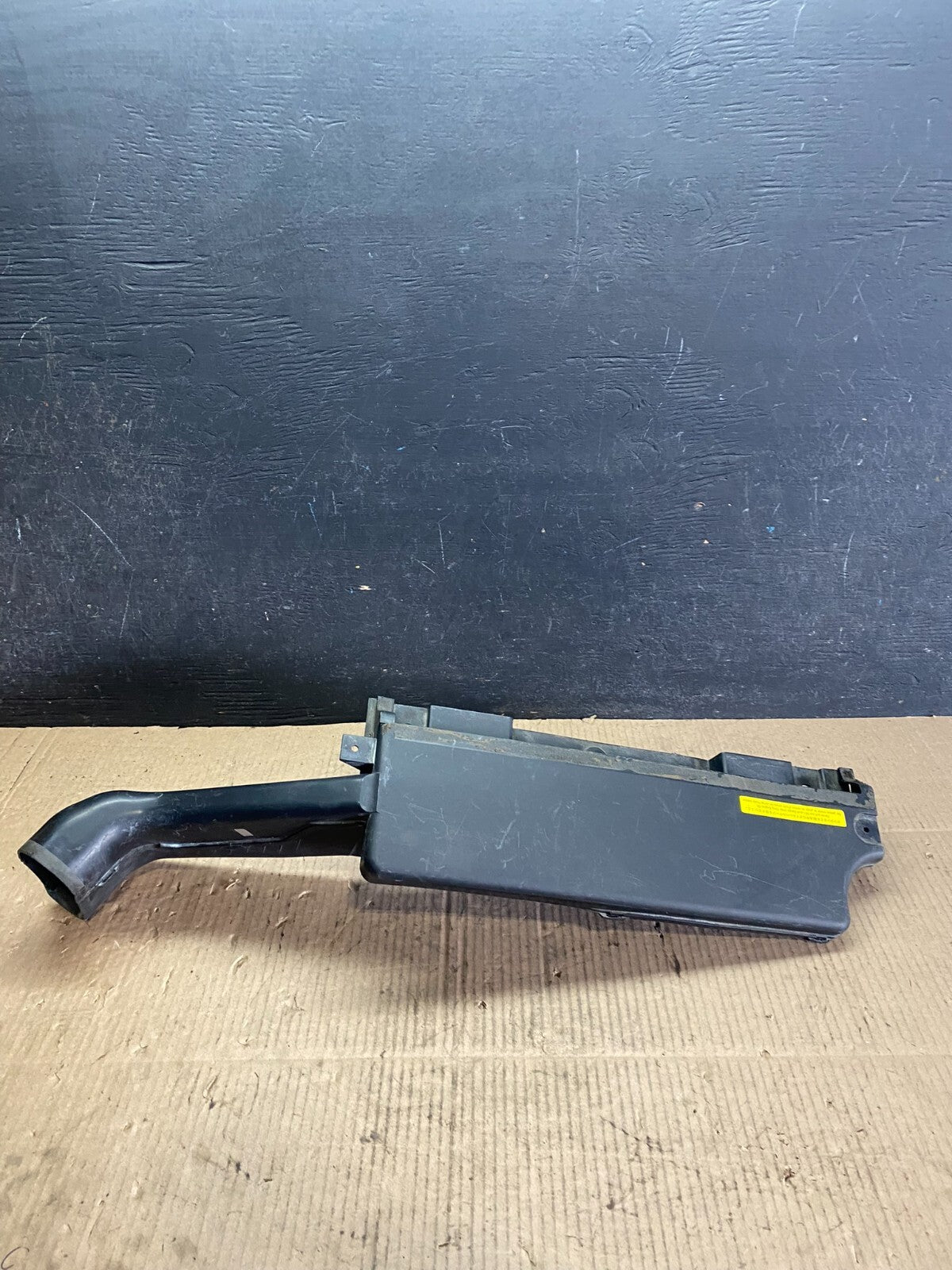 2003 to 2008 Nissan Murano Air Intake Cleaner Duct i3385 DG10