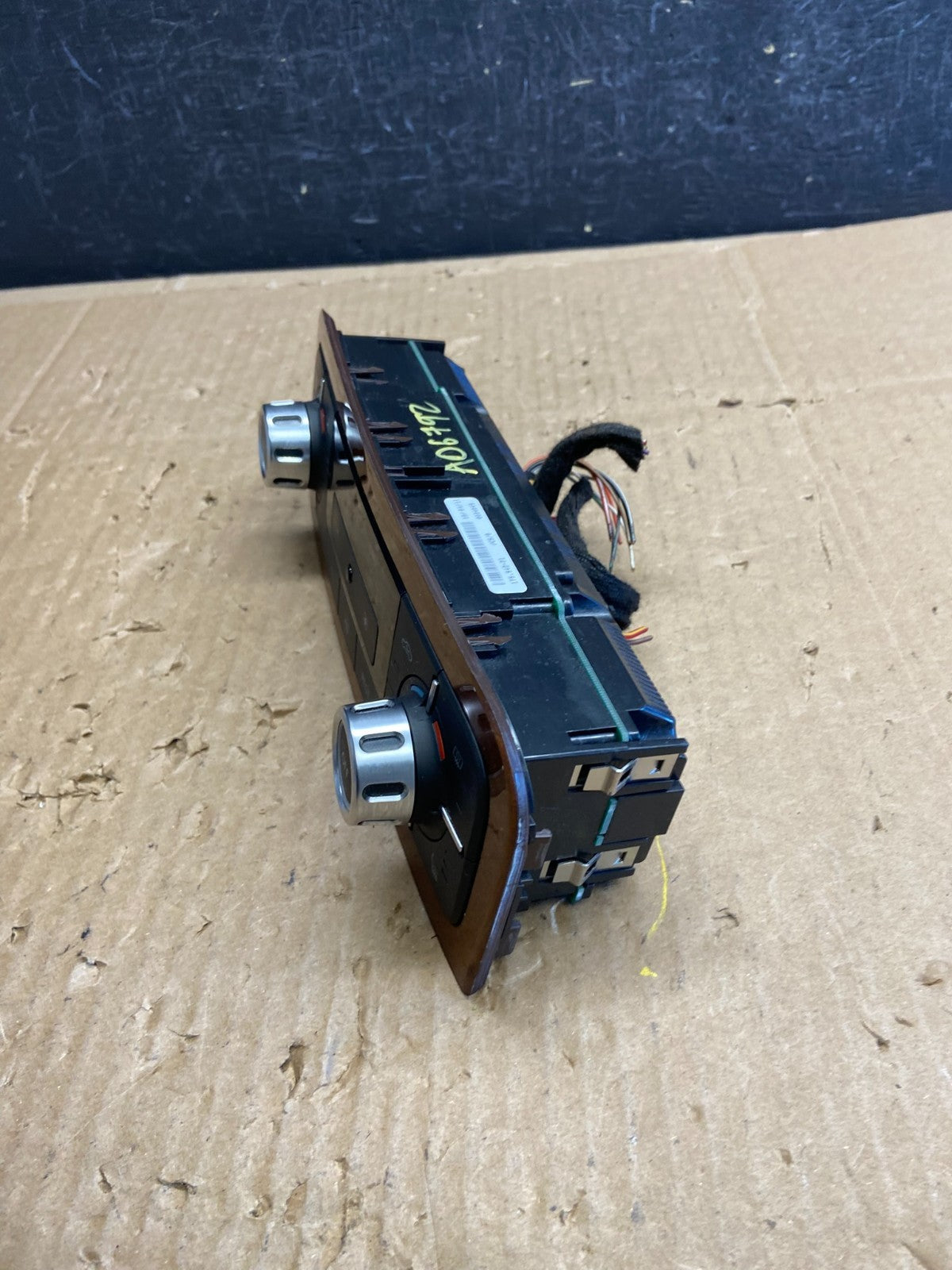 2011 - 2017 Volkswagen Touareg Center Climate Control Panel AC Heater ad6792 DG2