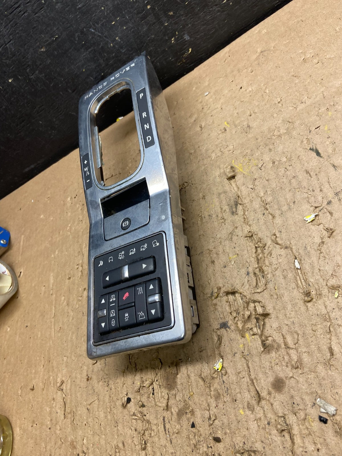 2012-2013 Land Range Rover Sport Center Console Shifter Bezel Trim T8499 DG2