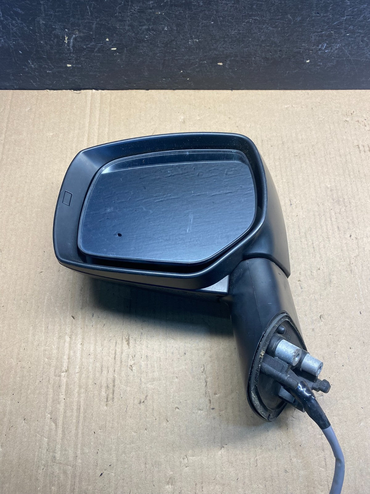 2014 - 2018 Subaru Forester Left Driver Side View Power Door Mirror AE6340 DW7