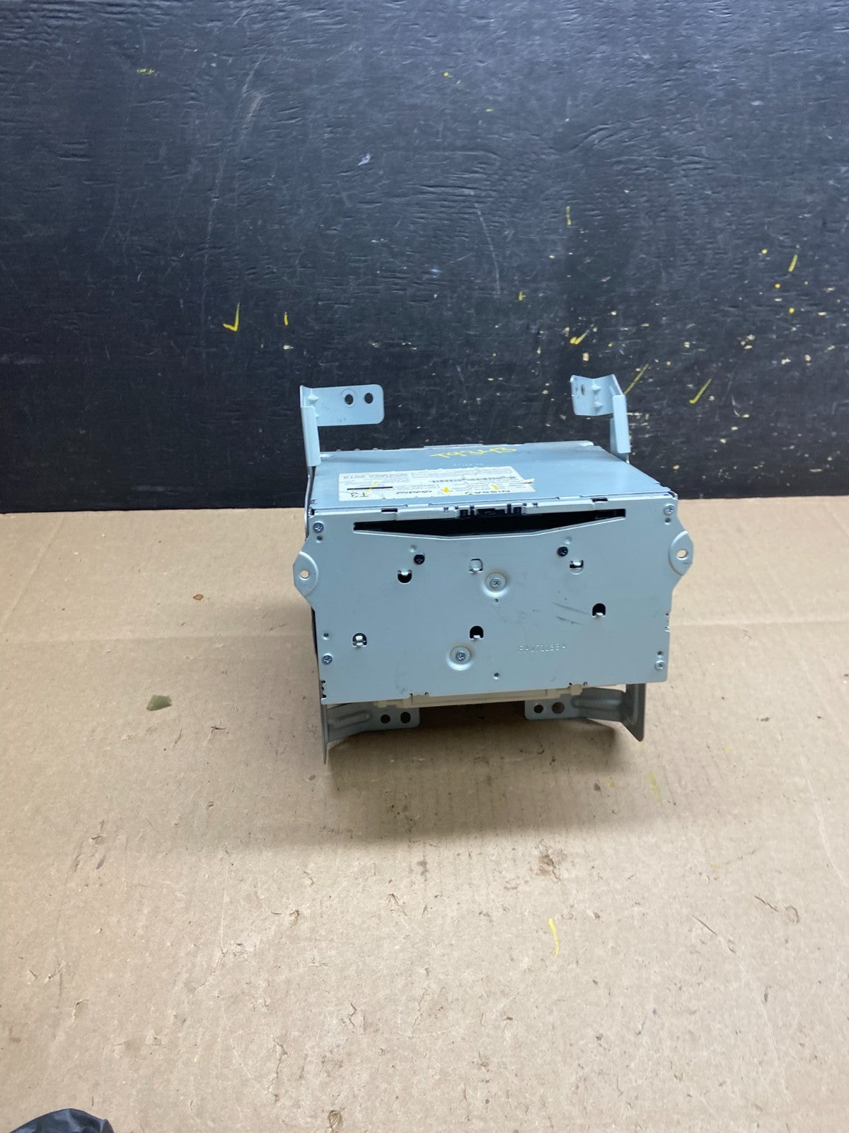 2011 - 2013 Nissan Murano AM/FM Radio CD Player Receiver T9343 DG0