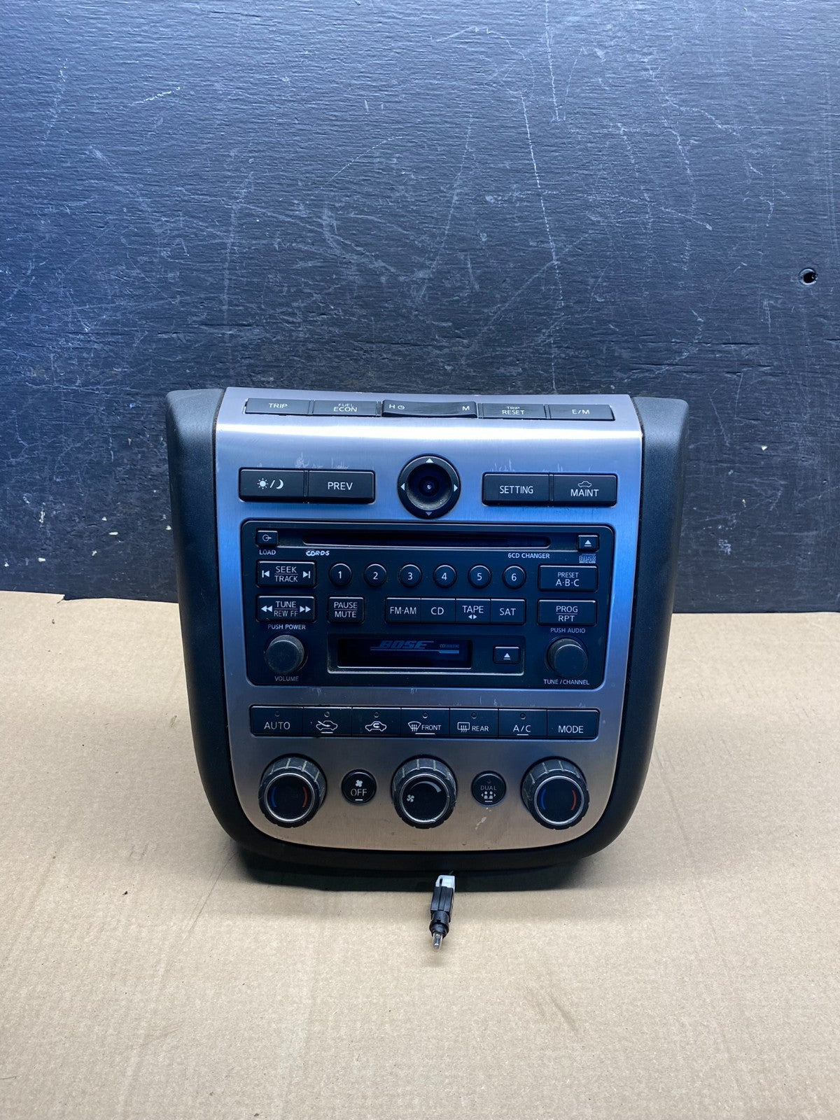 2003 - 2007 Nissan Murano AM FM Radio CD Climate Control Panel AH4672 DG0