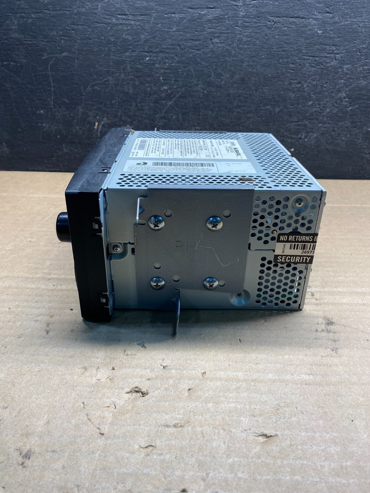 2009 to 2013 Subaru Forester Radio CD Player AUX AM/FM AE8176 DG1