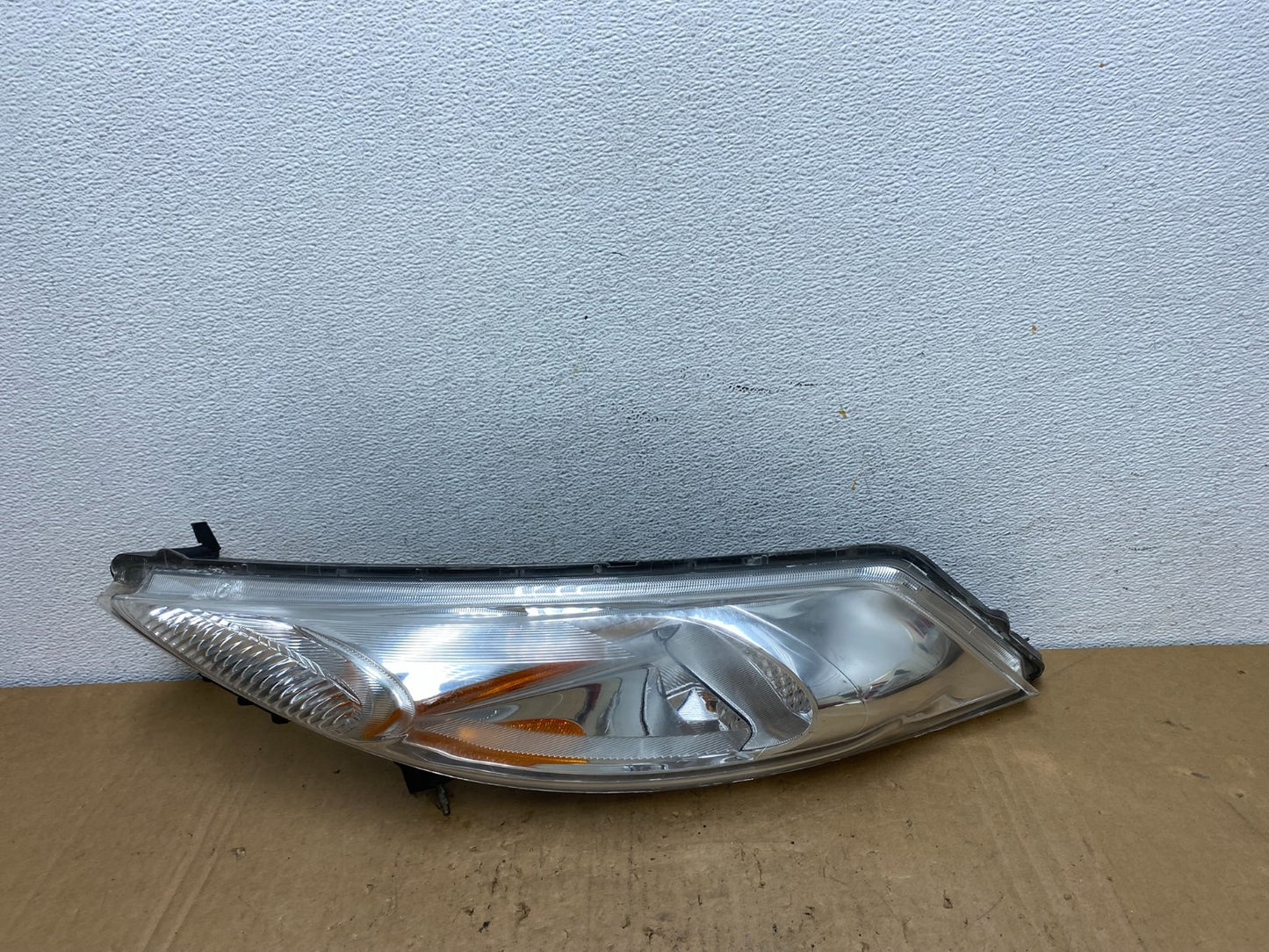 2011-2014 Nissan Juke Turn Signal Headlight Left Driver LH Halogen AD3051 DW0