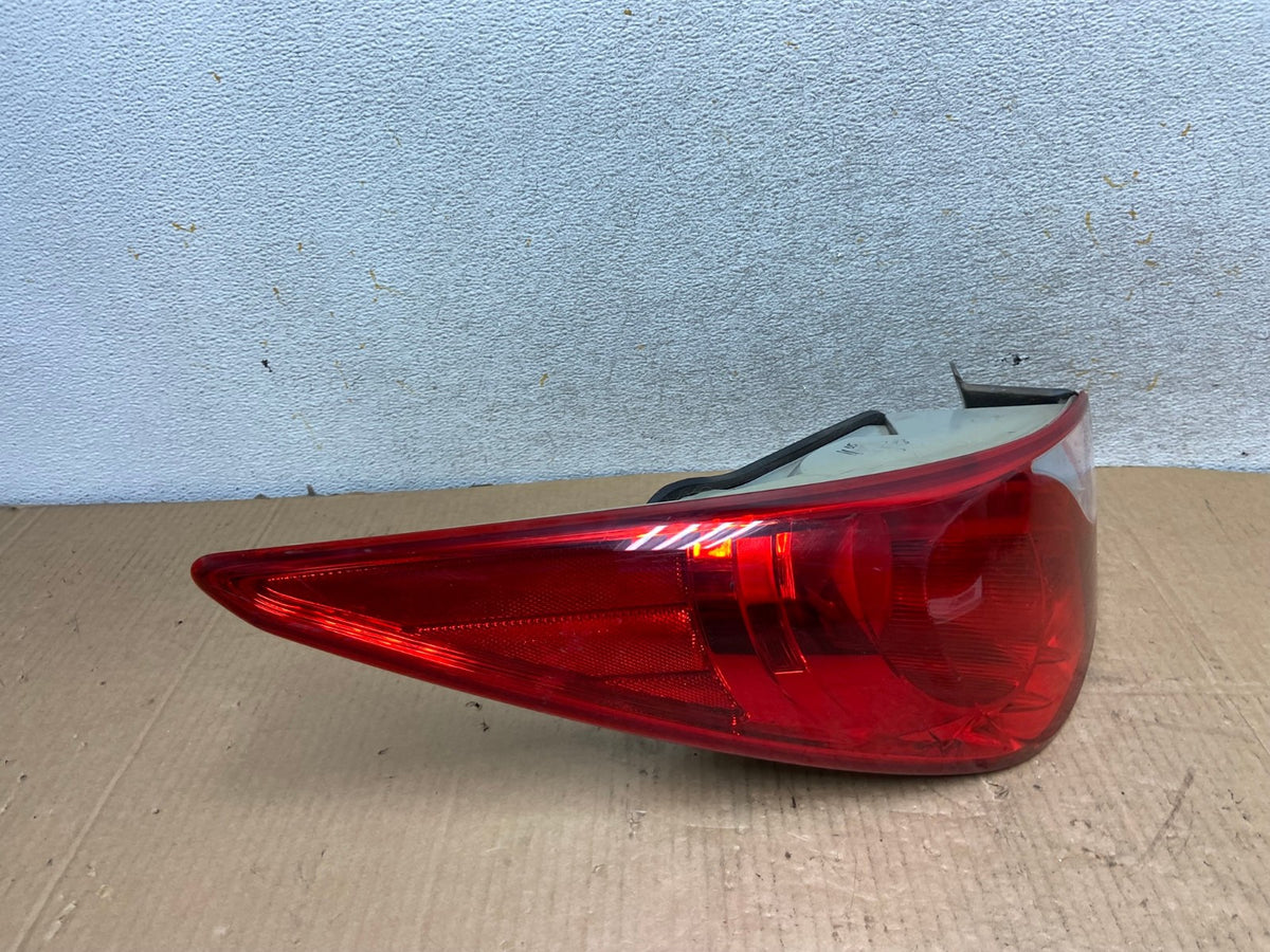 2011 2012 2013 Hyundai Sonata Left Driver LH Side Tail Light AI7805 LK2