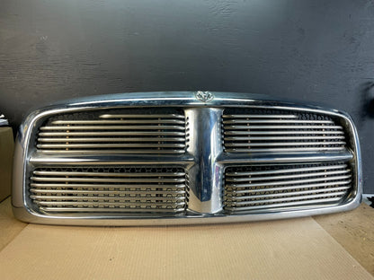 2002 2003 2004 2005 Dodge Ram 1500 OEM Upper Front Grill Grille AC1944  DG0