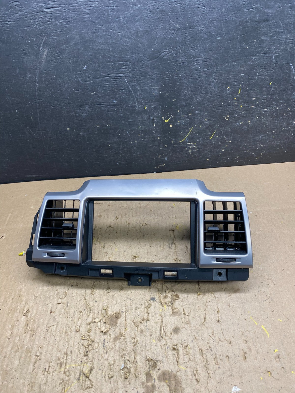 2010 - 2012 Lincoln MKZ Center Dash Gps Radio Bezel Panel Air Vent OEM T8555 DG0