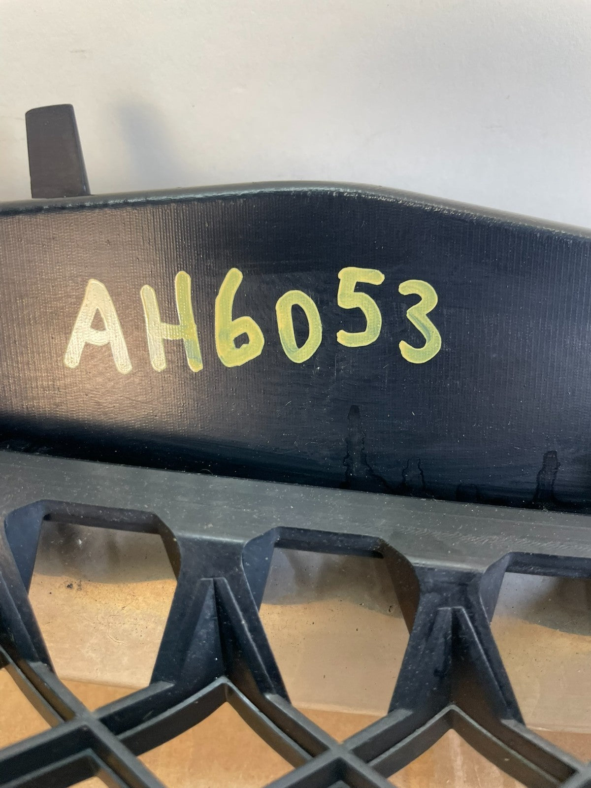 2007 to 2014 Chevrolet Tahoe Suburban Lower Upper Grill Grille Set AH6053 DG5