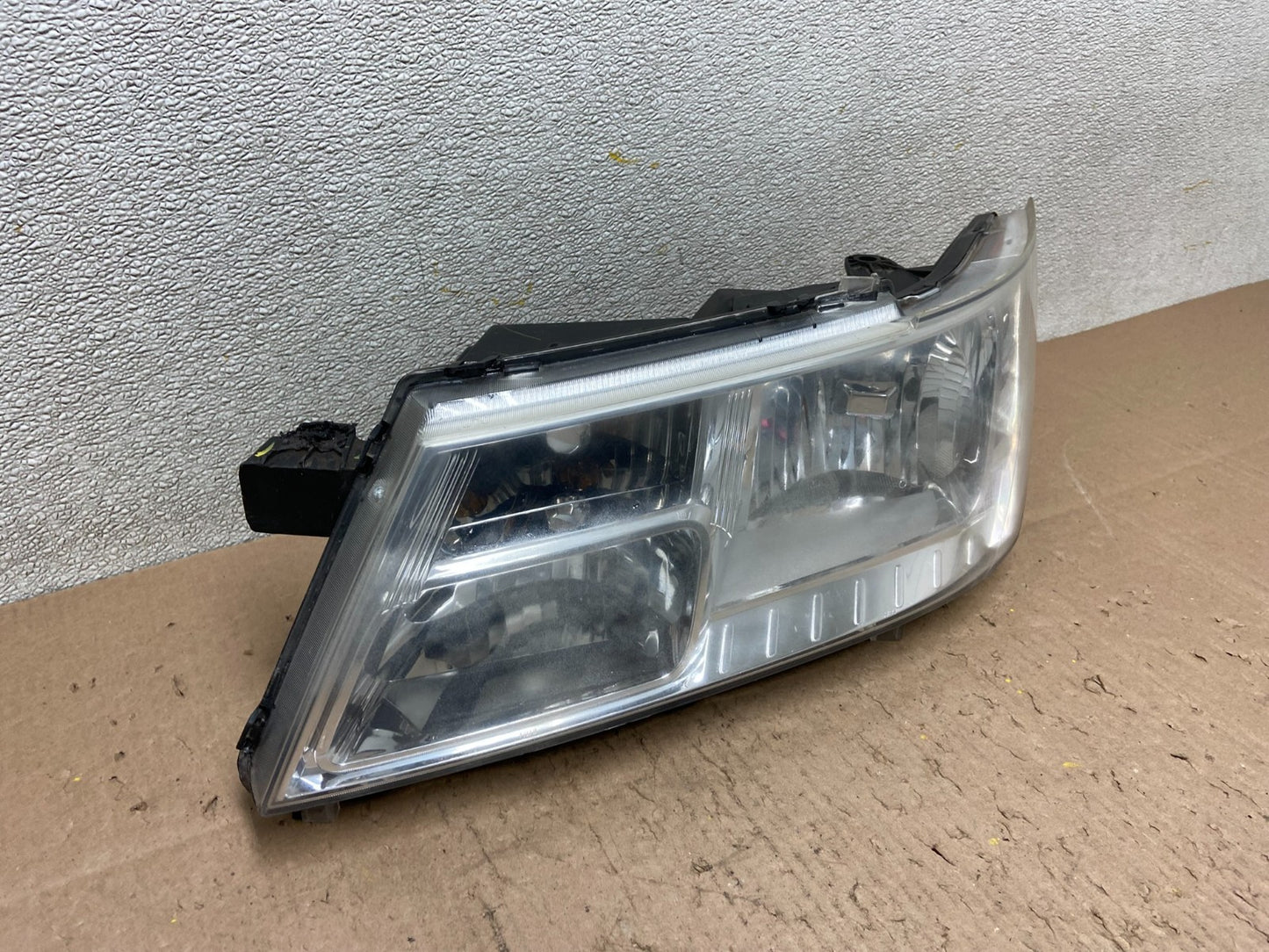 2009 to 2017 Dodge Journey Headlight Left Driver Lh Side Halogen Y3085 DW2