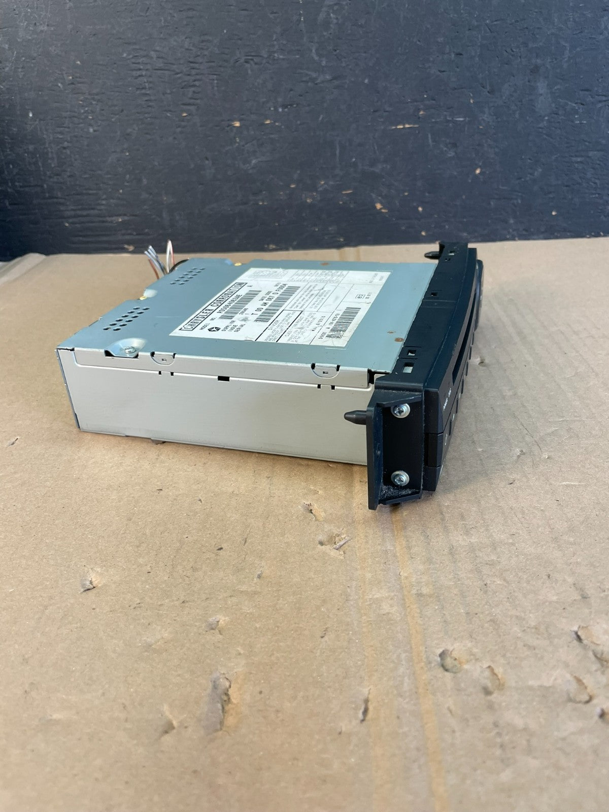 2008 to 2012 Chrysler Town Country DVD Player Receiver ad5942 DG1
