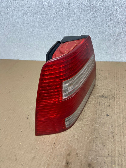 2004 to 2005 Volkswagen Jetta Left Driver LH Side Tail Light OEM AB8375 LK2