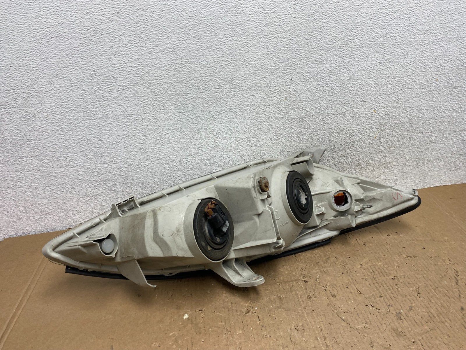 2002 2003 2004 Toyota Camry Left Driver Lh Side Halogen Headlight AD8770 DW4