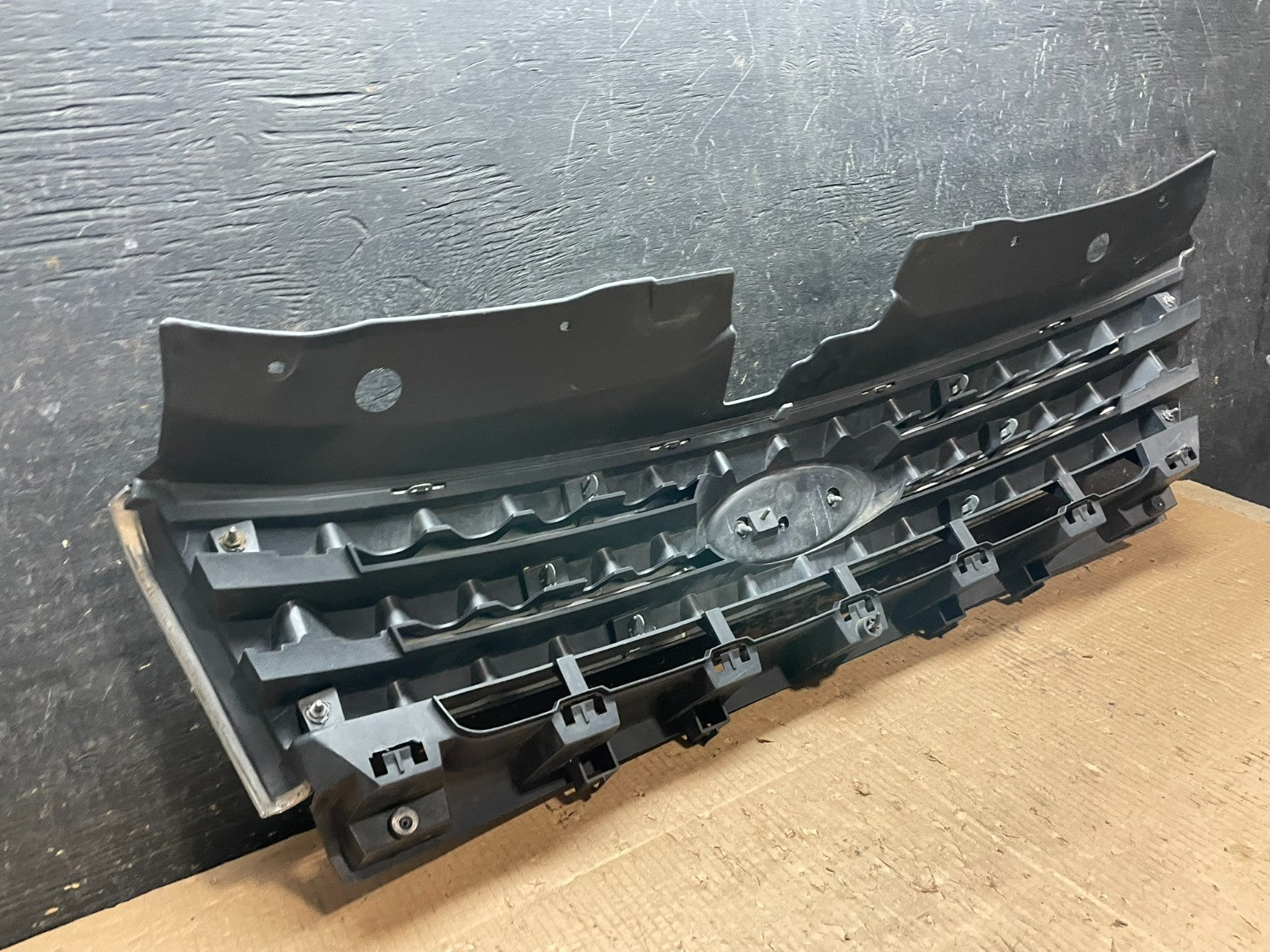 2008 to 2009 Ford Taurus Front Upper Grill Grille Chrome y6448 DG8