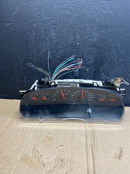 2004 to 2007 Ford E150 E250 E350 Gauge Speedometer Cluster AD71630